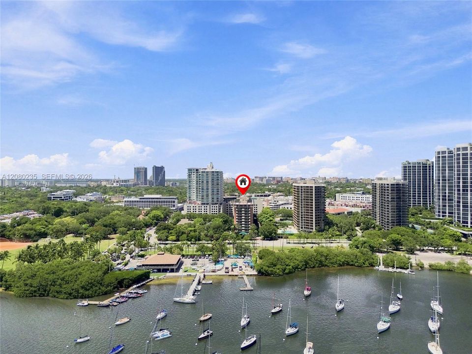 For Sale: $575,000 (1 beds, 1 baths, 670 Square Feet)