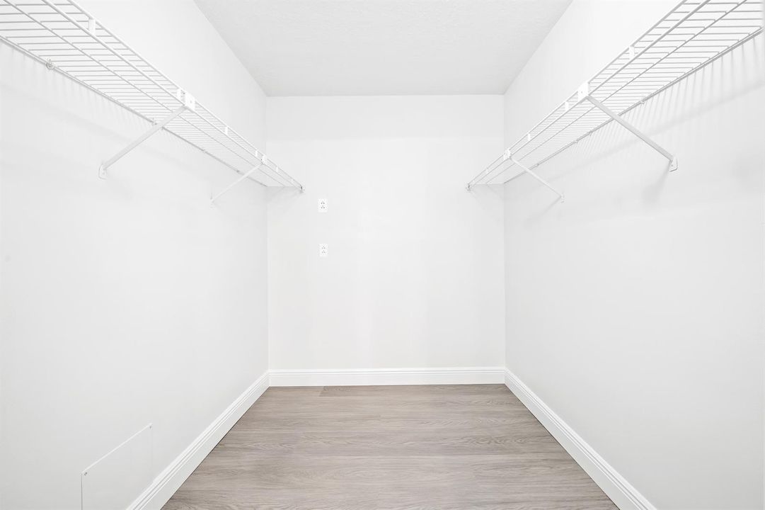 Walk In Closet