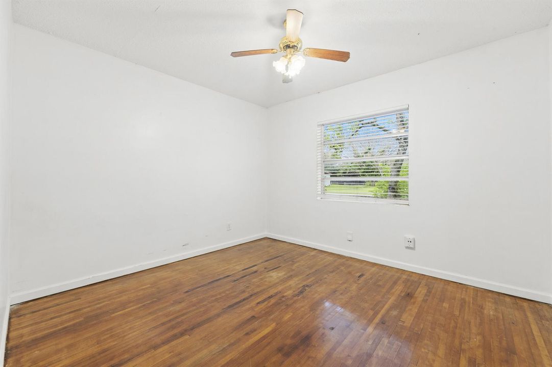 Guest bedroom - Room 3