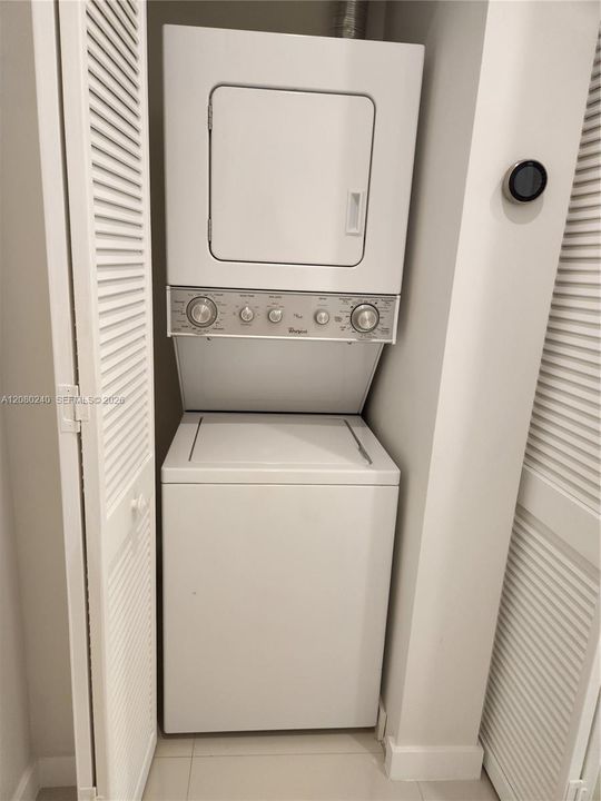 В аренду: $2,350 (1 спален, 1 ванн, 641 Квадратных фут)