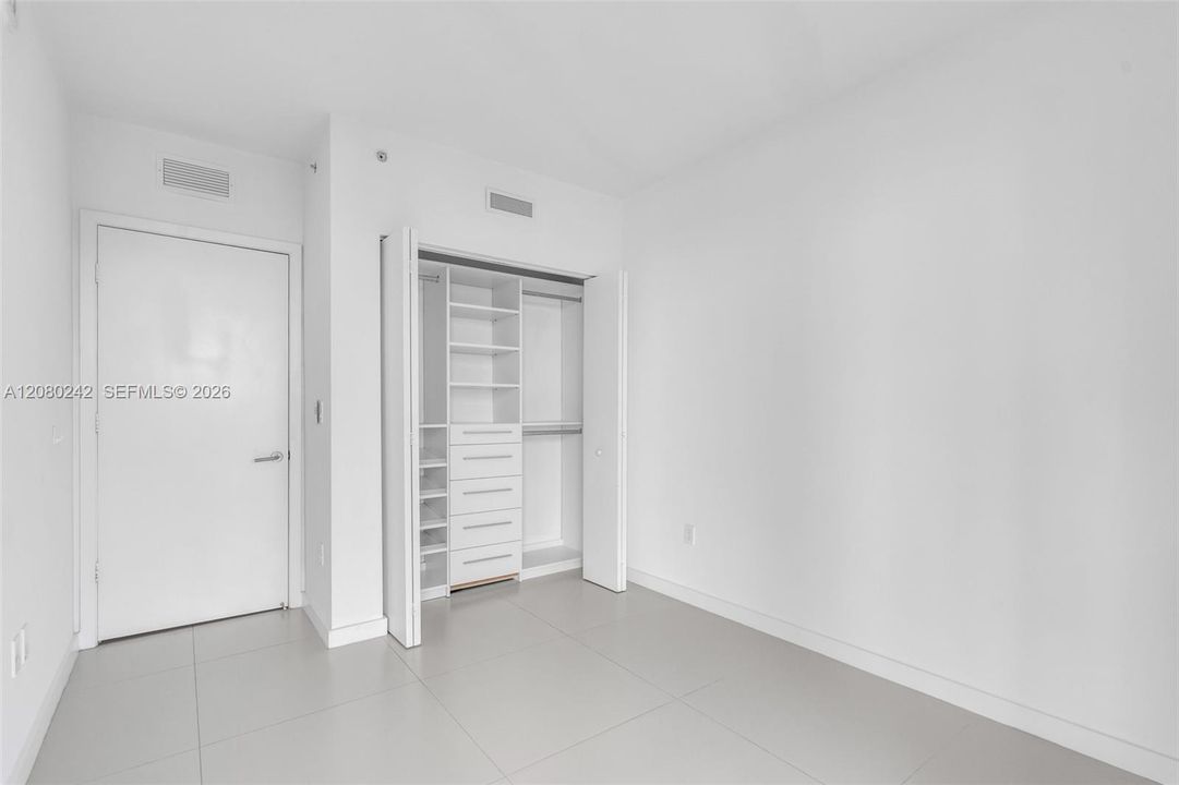 En Renta: $6,750 (3 camas, 2 baños, 1280 Pies cuadrados)