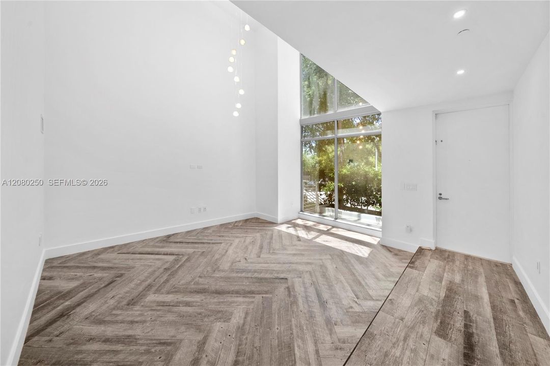 For Rent: $8,500 (3 beds, 3 baths, 2367 Square Feet)