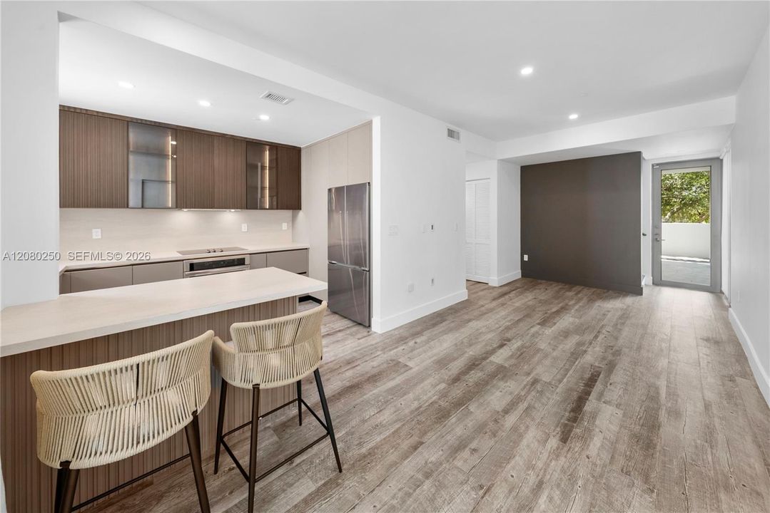 For Rent: $8,500 (3 beds, 3 baths, 2367 Square Feet)