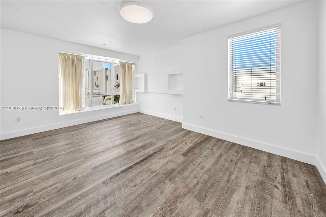 For Rent: $8,500 (3 beds, 3 baths, 2367 Square Feet)