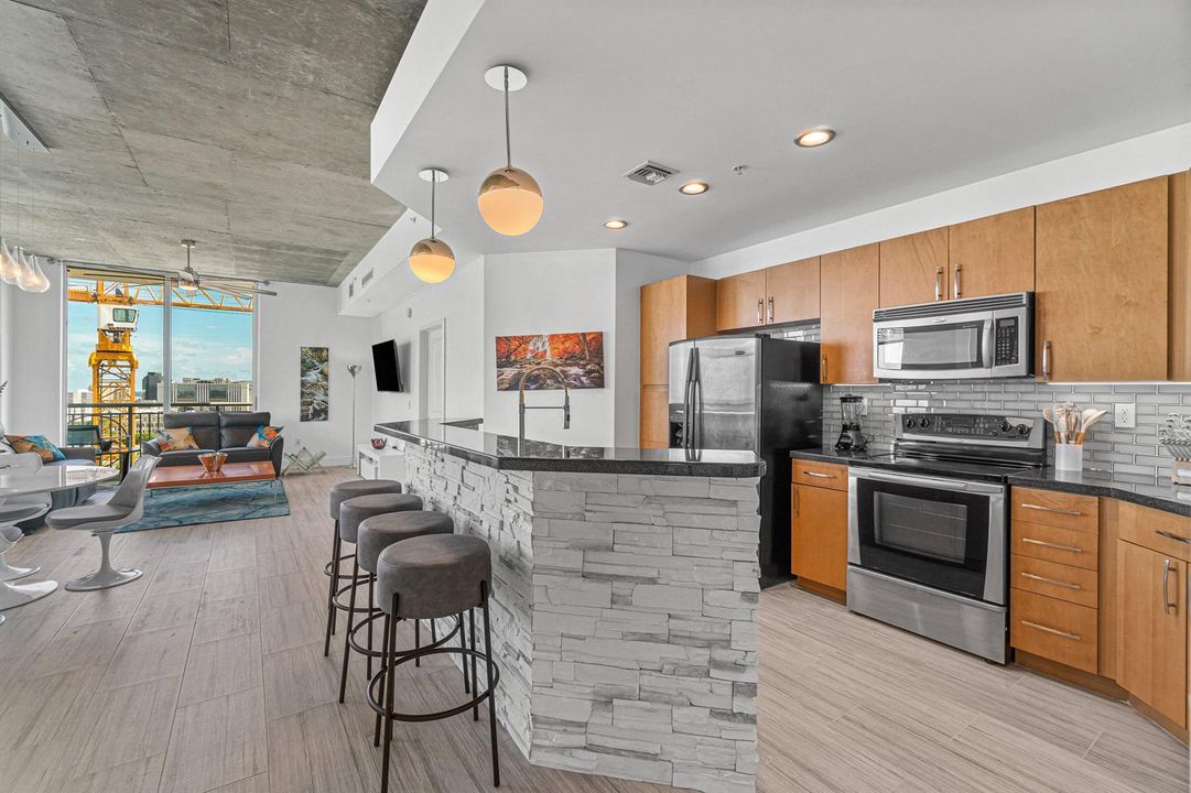 013-300SouthAustralianAvenue-WestPalmBea