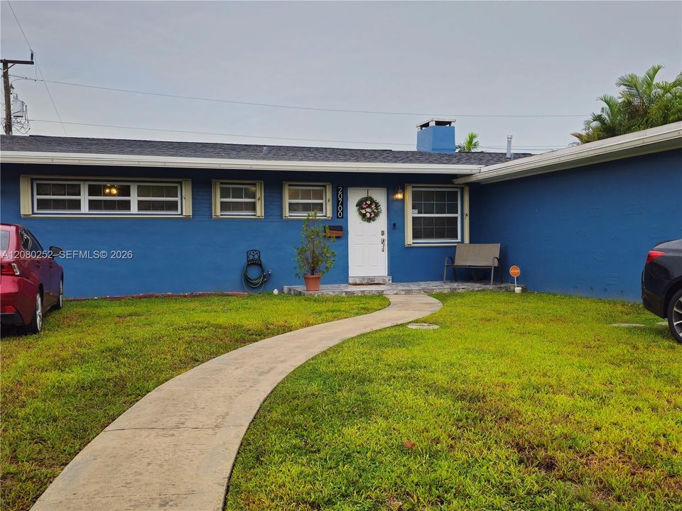 En Venta: $695,000 (4 camas, 2 baños, 1584 Pies cuadrados)