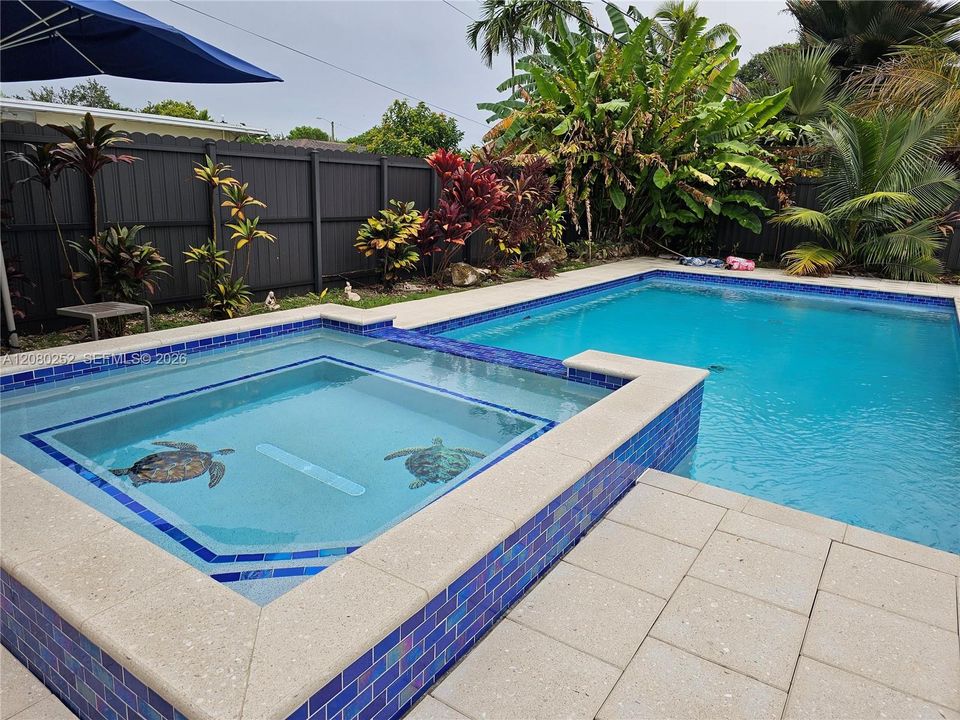 En Venta: $695,000 (4 camas, 2 baños, 1584 Pies cuadrados)