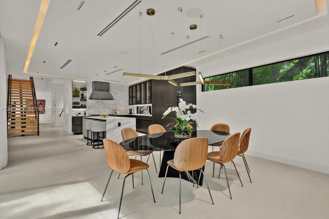 En Venta: $7,450,000 (5 camas, 5 baños, 5237 Pies cuadrados)