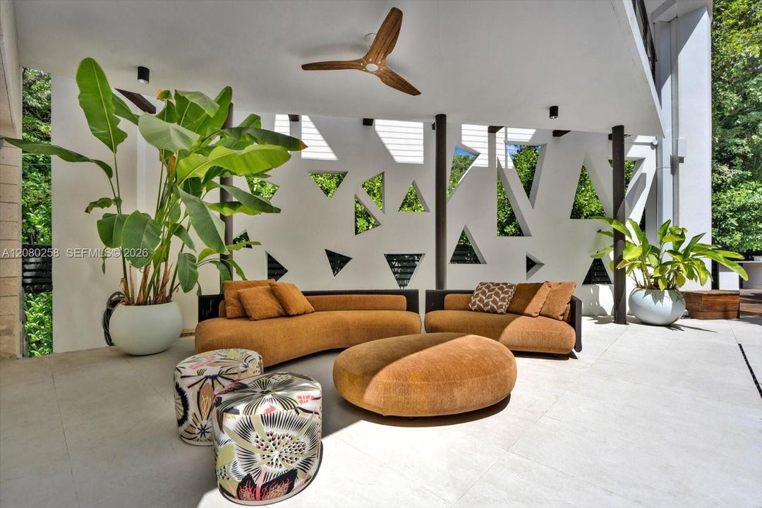 En Venta: $7,450,000 (5 camas, 5 baños, 5237 Pies cuadrados)