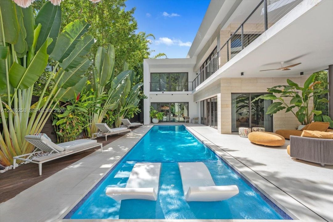 En Venta: $7,450,000 (5 camas, 5 baños, 5237 Pies cuadrados)