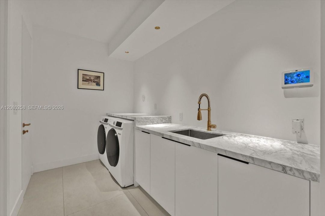 En Venta: $7,450,000 (5 camas, 5 baños, 5237 Pies cuadrados)
