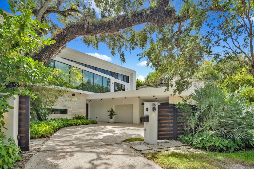 En Venta: $7,450,000 (5 camas, 5 baños, 5237 Pies cuadrados)