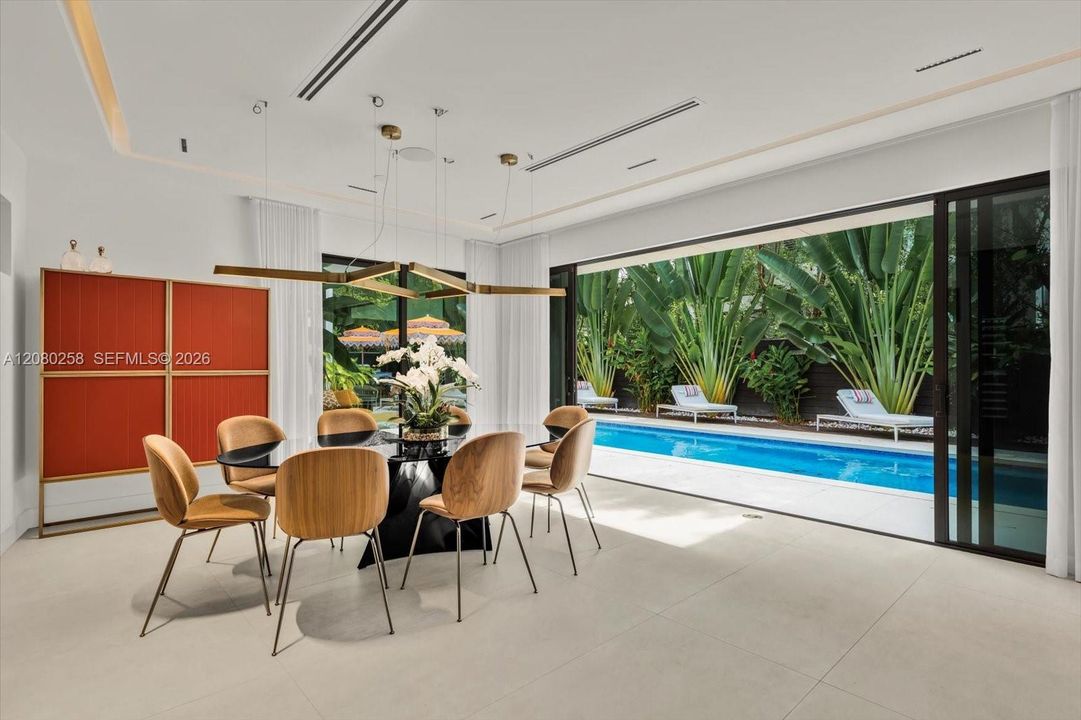 En Venta: $7,450,000 (5 camas, 5 baños, 5237 Pies cuadrados)