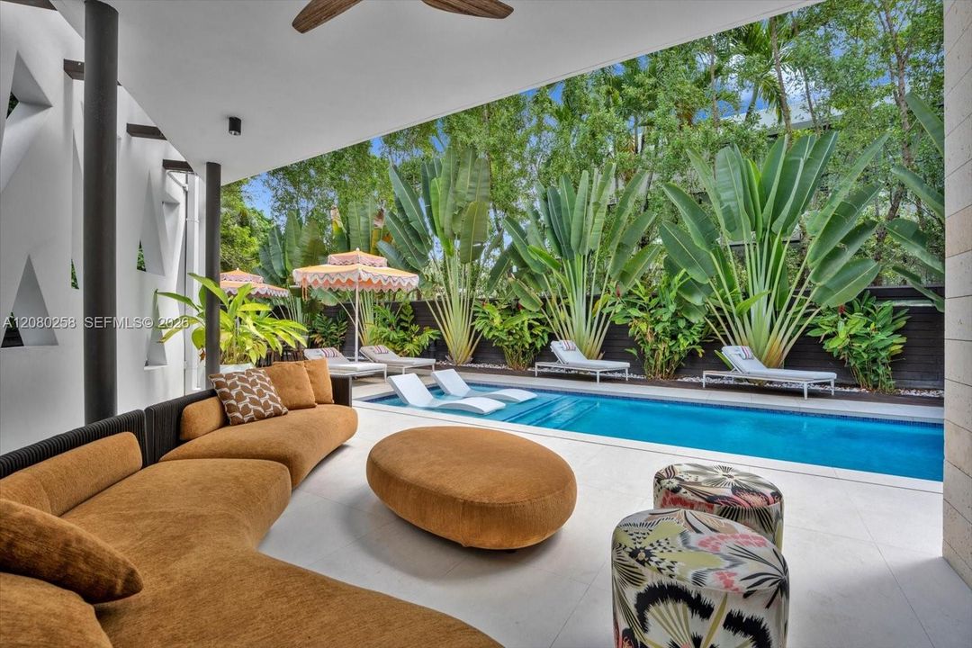 En Venta: $7,450,000 (5 camas, 5 baños, 5237 Pies cuadrados)
