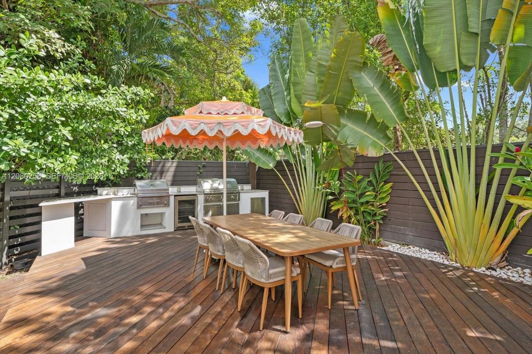 En Venta: $7,450,000 (5 camas, 5 baños, 5237 Pies cuadrados)