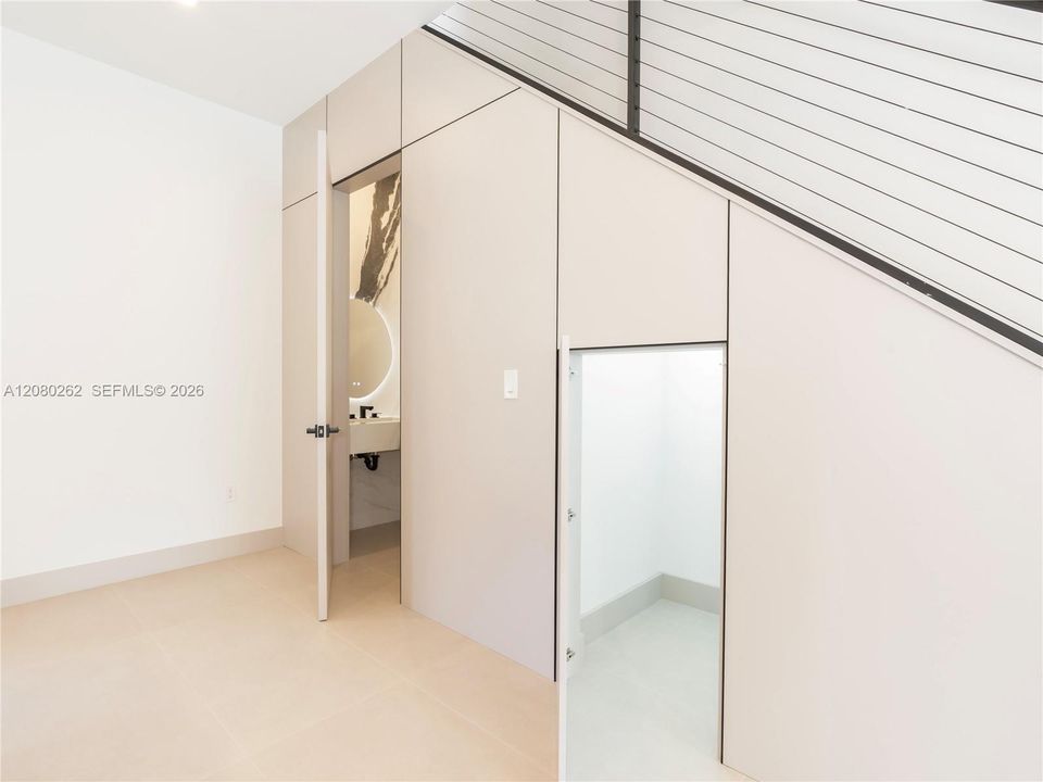 For Sale: $1,295,000 (4 beds, 3 baths, 2195 Square Feet)