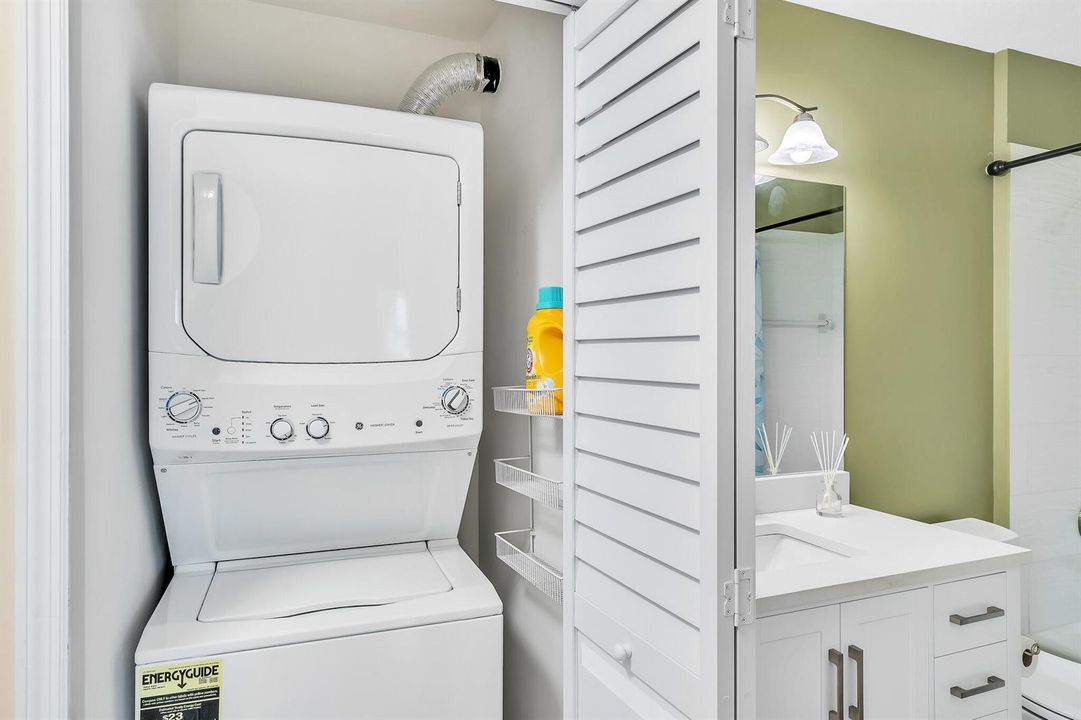 16 Laundry Closet