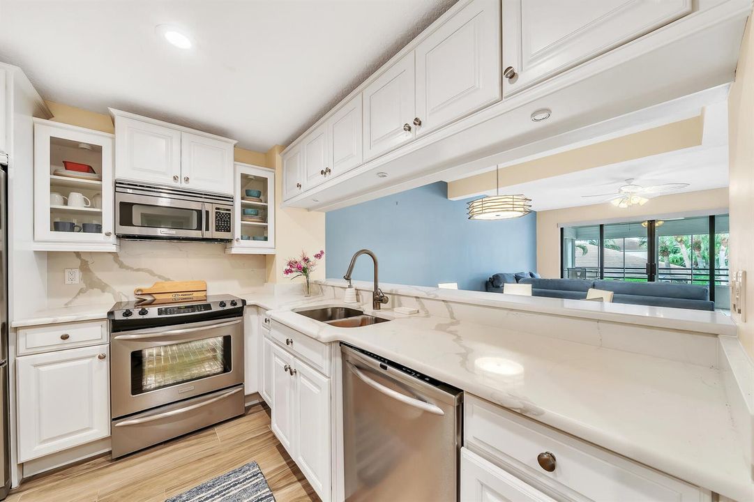 4 Kitchen (2)