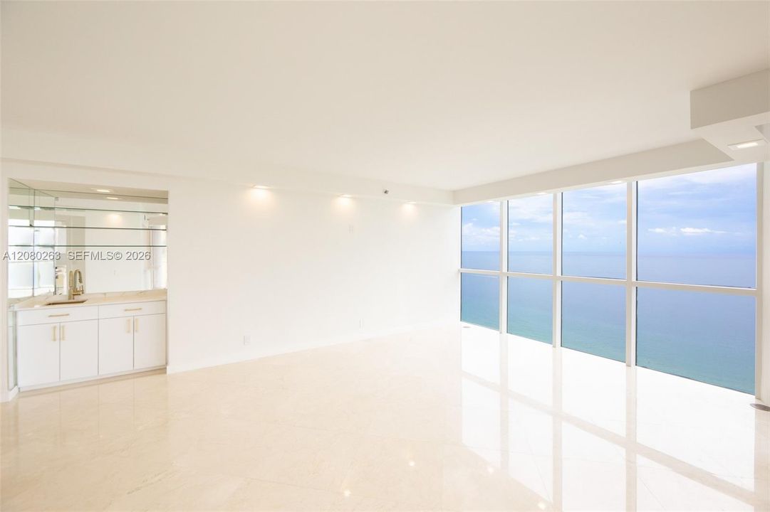 For Sale: $1,850,000 (3 beds, 3 baths, 2020 Square Feet)