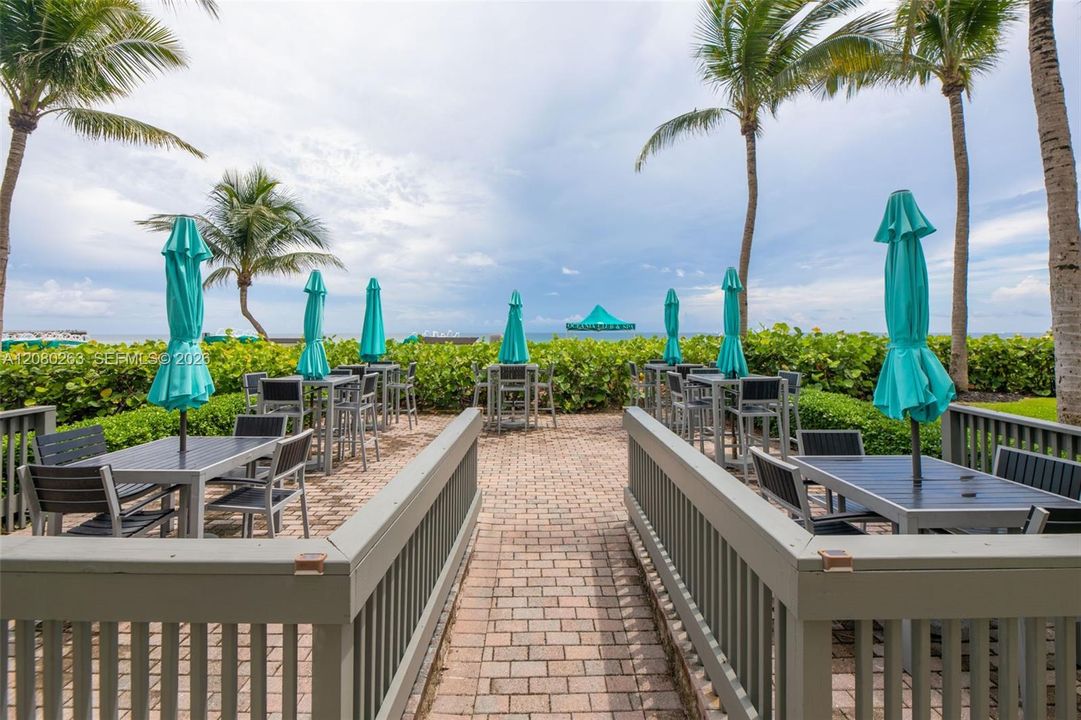 For Sale: $1,850,000 (3 beds, 3 baths, 2020 Square Feet)