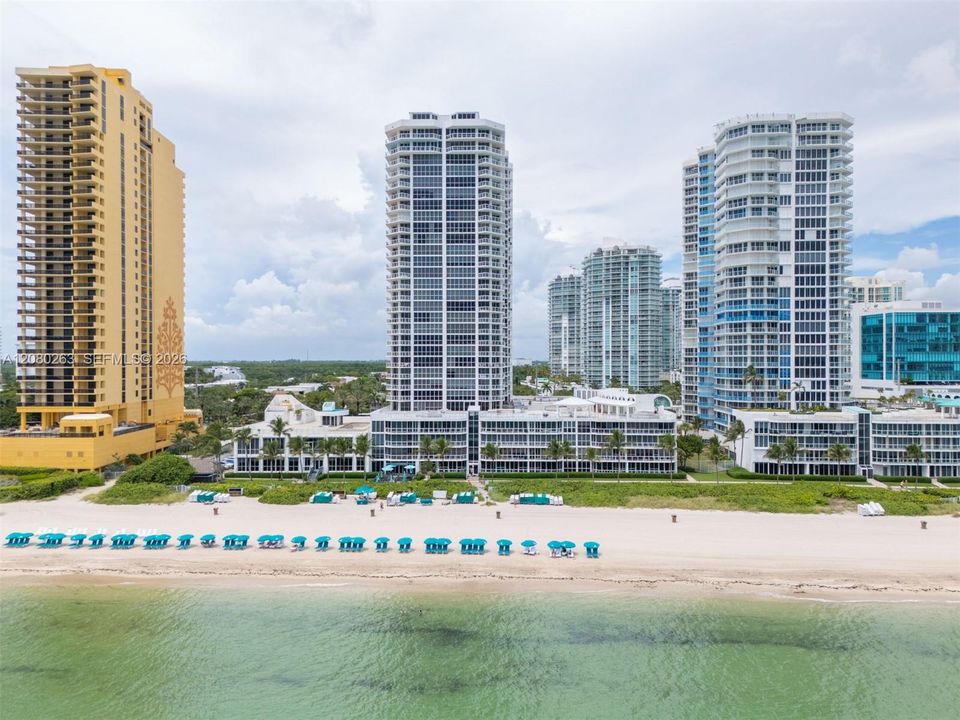 For Sale: $1,850,000 (3 beds, 3 baths, 2020 Square Feet)