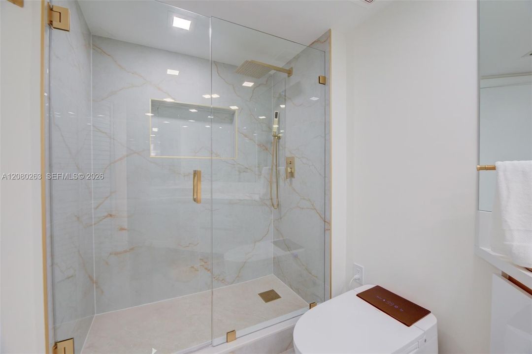 For Sale: $1,850,000 (3 beds, 3 baths, 2020 Square Feet)