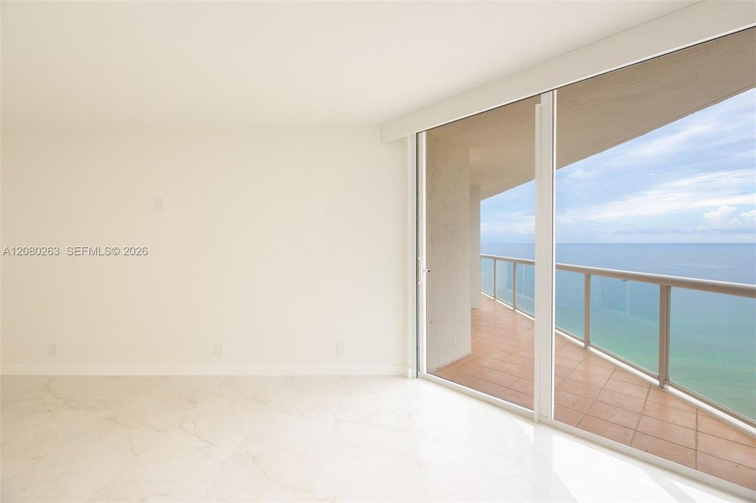For Sale: $1,850,000 (3 beds, 3 baths, 2020 Square Feet)