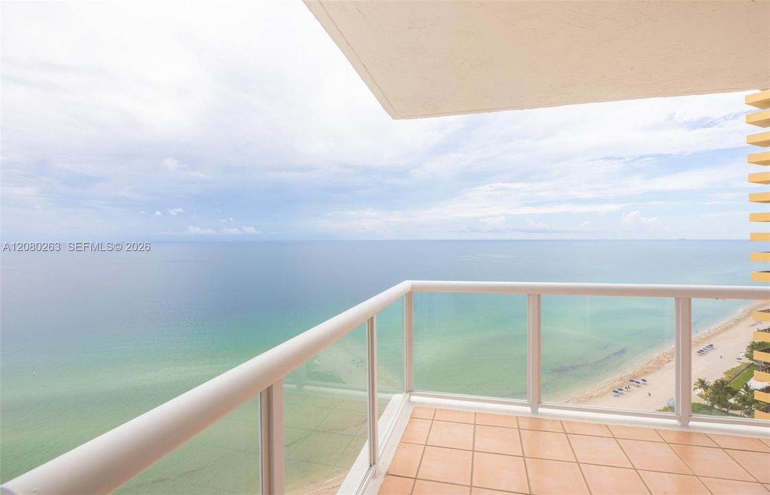 For Sale: $1,850,000 (3 beds, 3 baths, 2020 Square Feet)