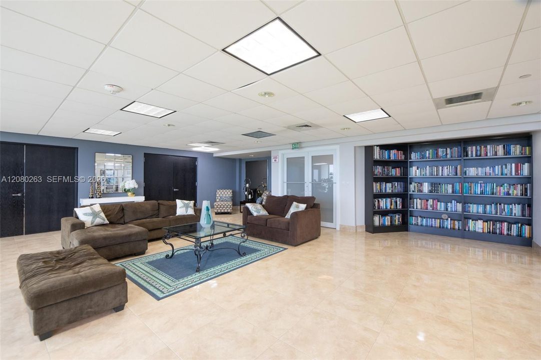 For Sale: $1,850,000 (3 beds, 3 baths, 2020 Square Feet)