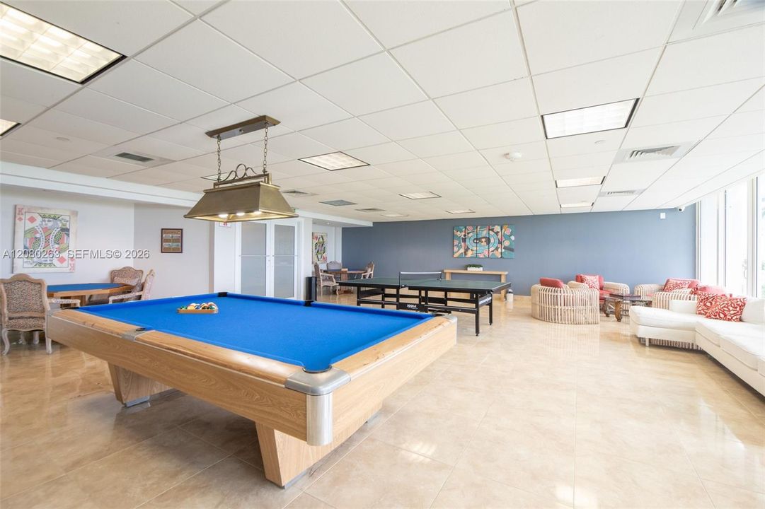 For Sale: $1,850,000 (3 beds, 3 baths, 2020 Square Feet)
