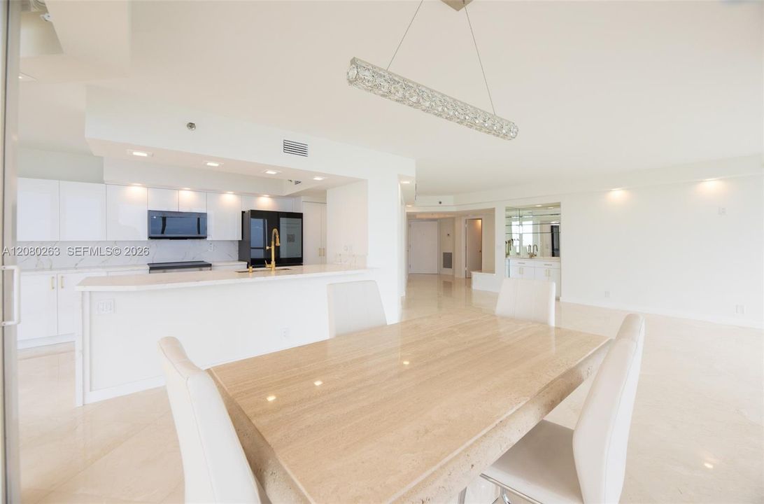 For Sale: $1,850,000 (3 beds, 3 baths, 2020 Square Feet)