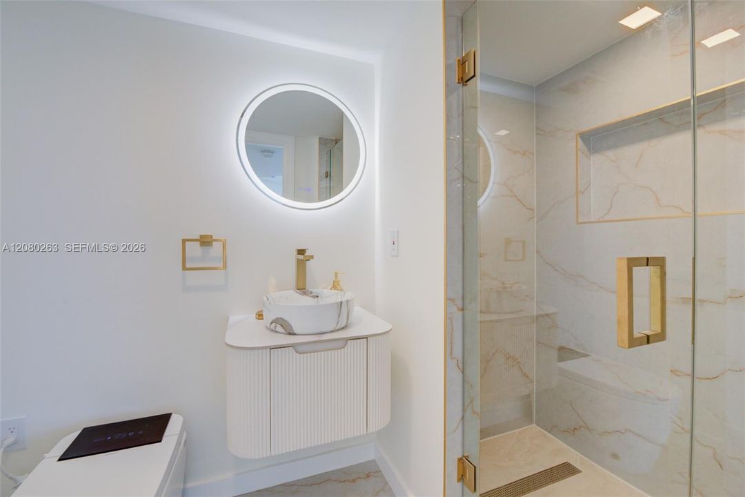 For Sale: $1,850,000 (3 beds, 3 baths, 2020 Square Feet)