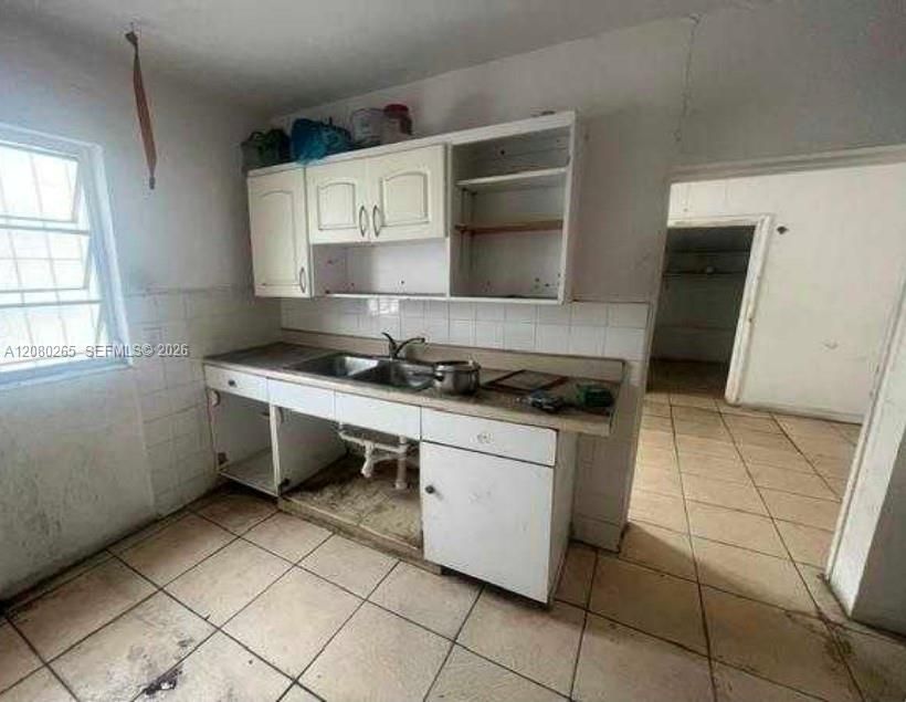 For Sale: $280,000 (2 beds, 2 baths, 1710 Square Feet)
