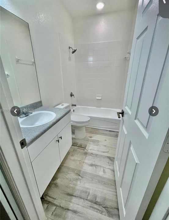 For Sale: $360,000 (2 beds, 2 baths, 1240 Square Feet)