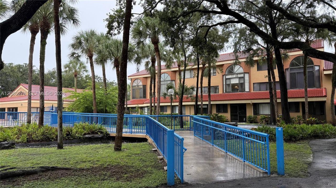 For Sale: $359,990 (3 beds, 2 baths, 1240 Square Feet)