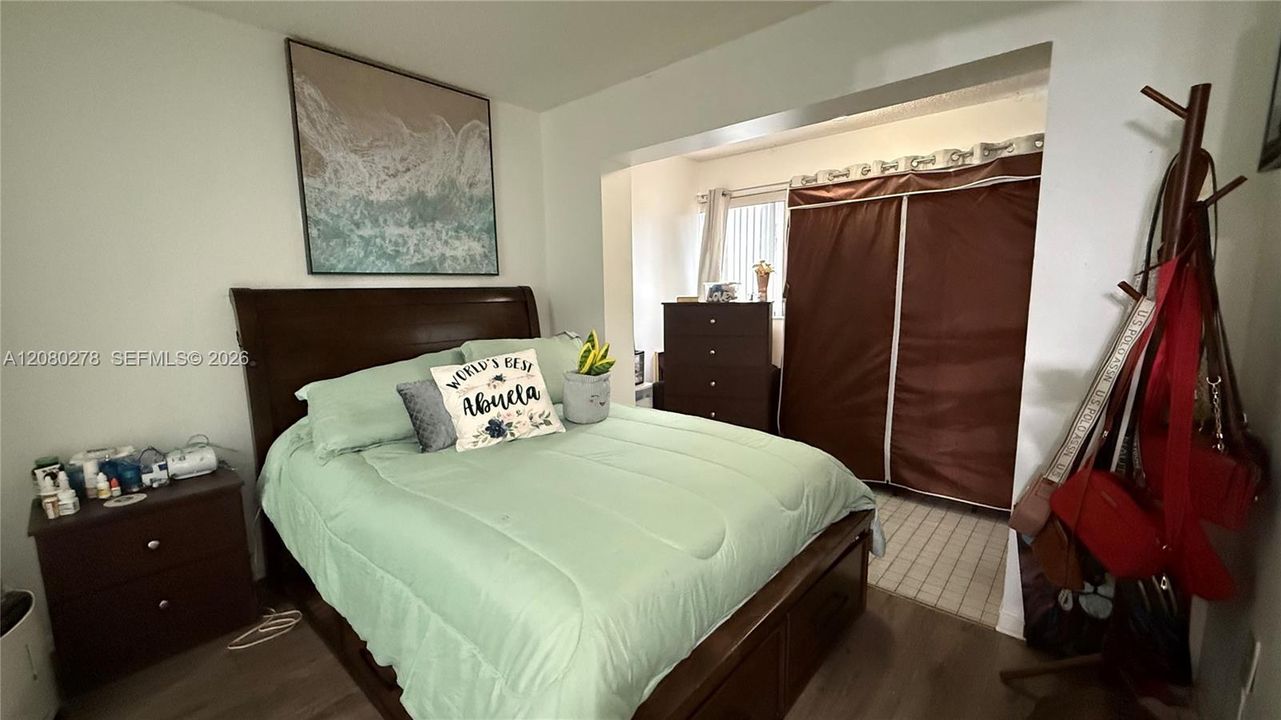 For Sale: $359,990 (3 beds, 2 baths, 1240 Square Feet)