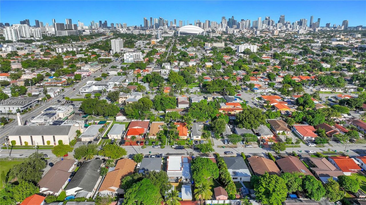 For Rent: $1,300 (1 beds, 1 baths, 200 Square Feet)