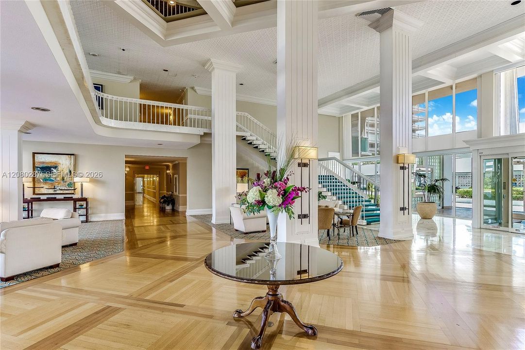 На продажу: $1,395,000 (2 спален, 2 ванн, 1813 Квадратных фут)