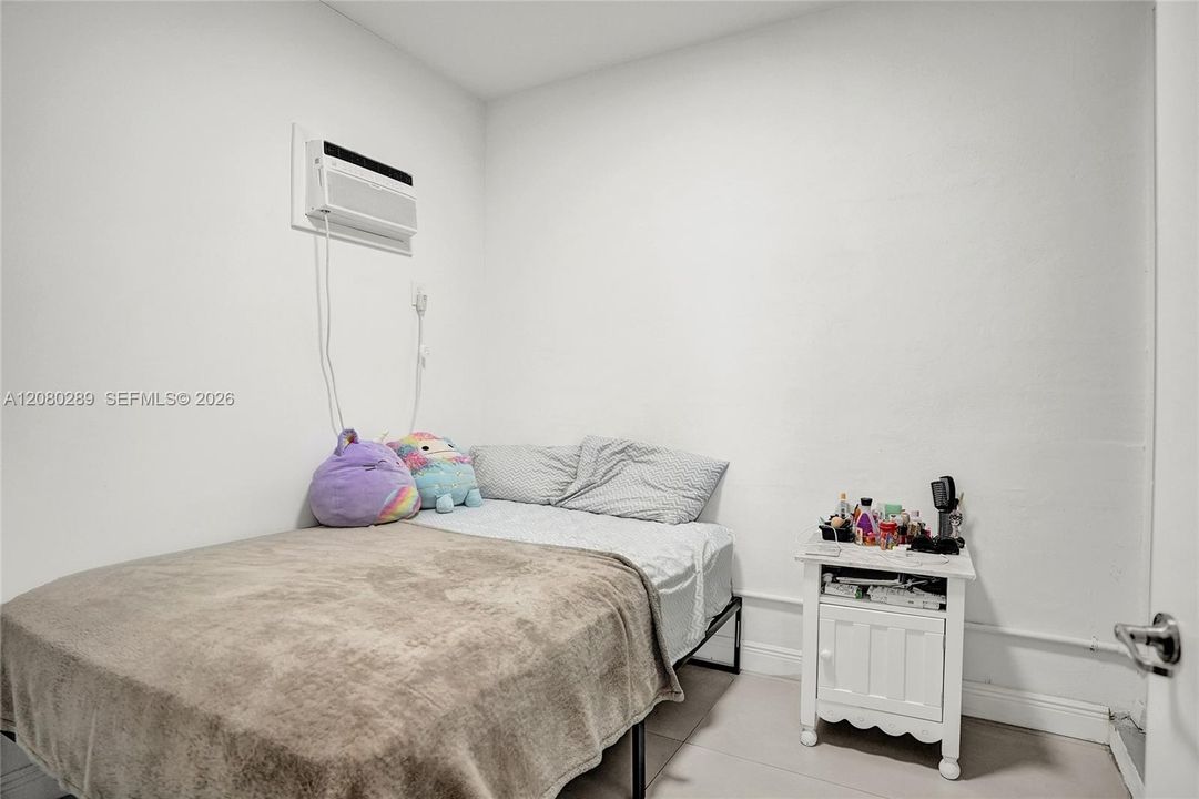 En Venta: $830,000 (3 camas, 3 baños, 2124 Pies cuadrados)