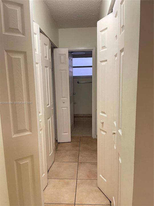 For Rent: $2,100 (1 beds, 2 baths, 1116 Square Feet)