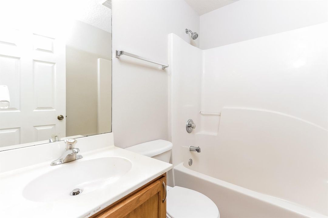 1000562.2257 SW Matheson Terrace - Bathr