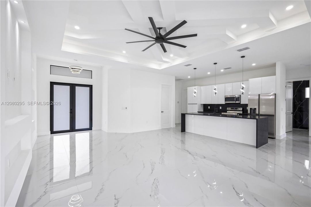 На продажу: $410,000 (4 спален, 2 ванн, 2000 Квадратных фут)
