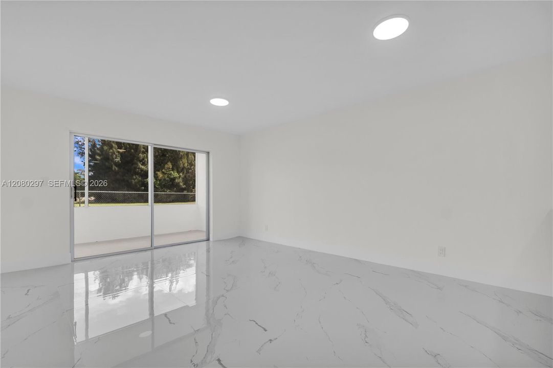 En Renta: $1,950 (1 camas, 1 baños, 904 Pies cuadrados)