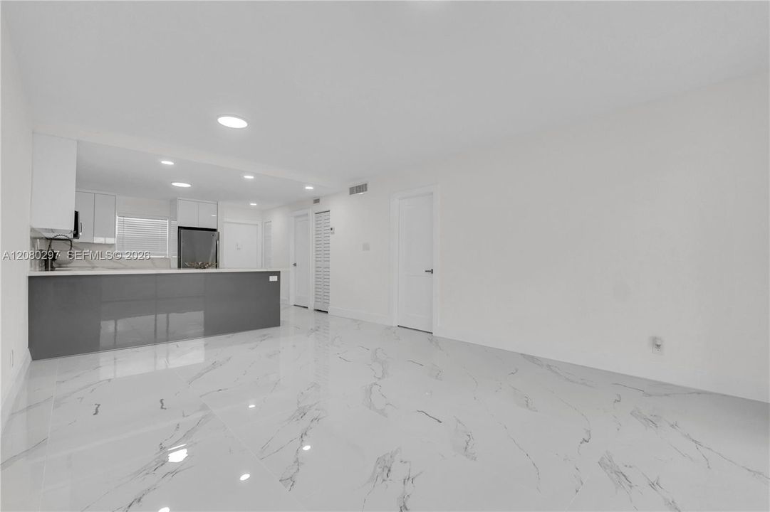 En Renta: $1,950 (1 camas, 1 baños, 904 Pies cuadrados)