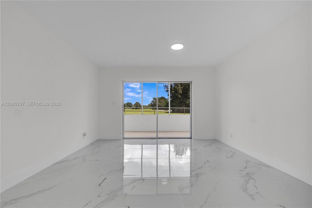 En Renta: $1,950 (1 camas, 1 baños, 904 Pies cuadrados)