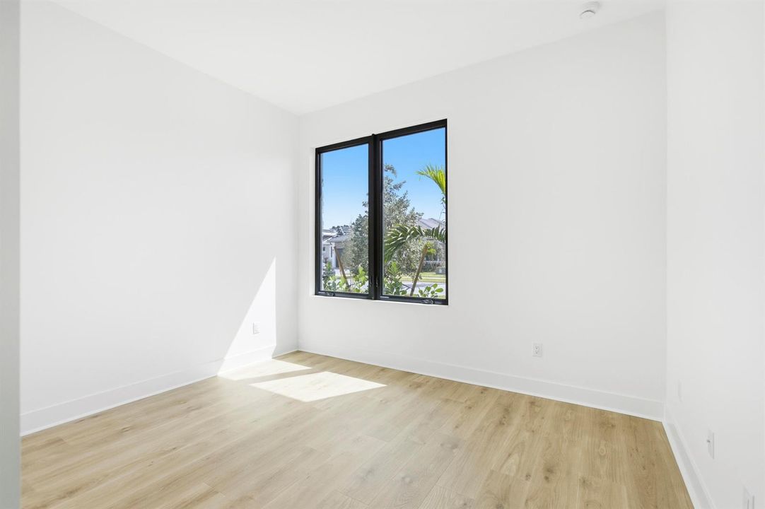 Office/Flex Room