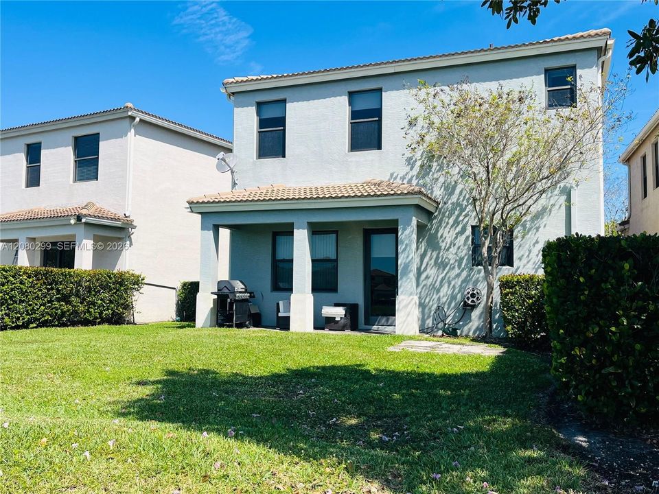 For Rent: $4,500 (3 beds, 2 baths, 1965 Square Feet)