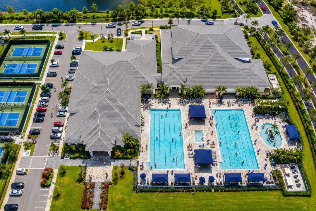 Clubhouse & Ammenities