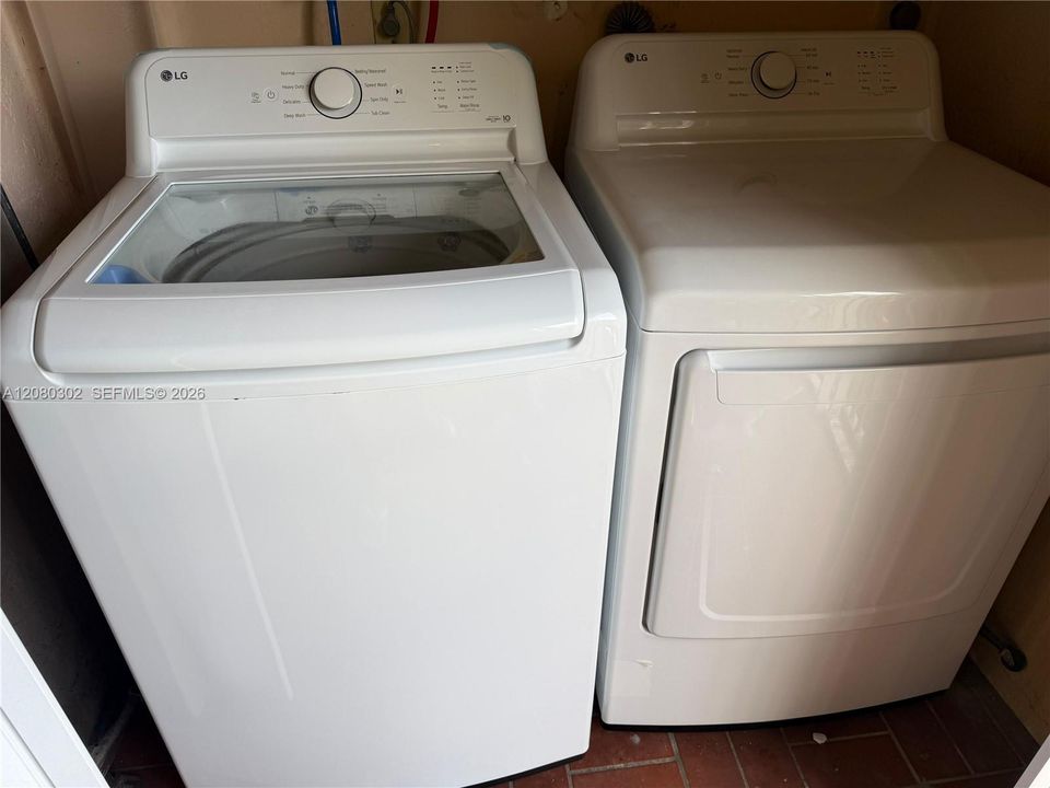 В аренду: $2,250 (3 спален, 2 ванн, 1375 Квадратных фут)