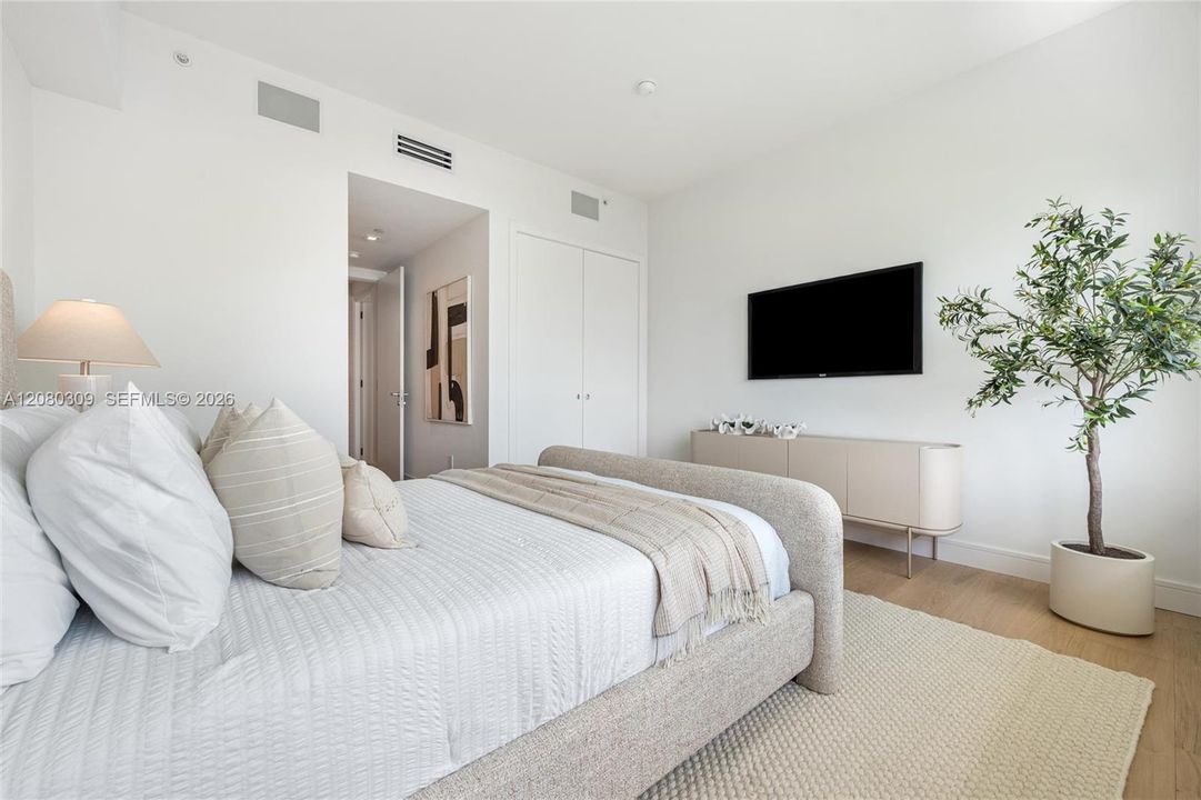 For Sale: $7,495,000 (4 beds, 4 baths, 3442 Square Feet)
